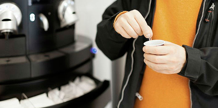 cafea-tonomat-otrava