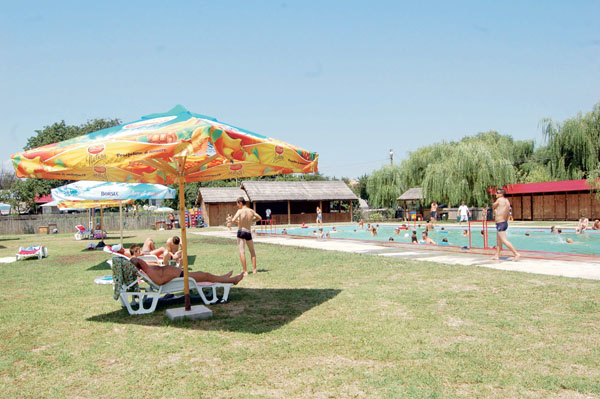 piscina-padureni