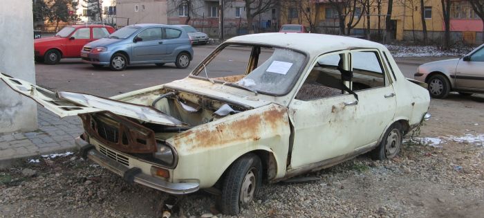 fara-autovehicule-abandonate