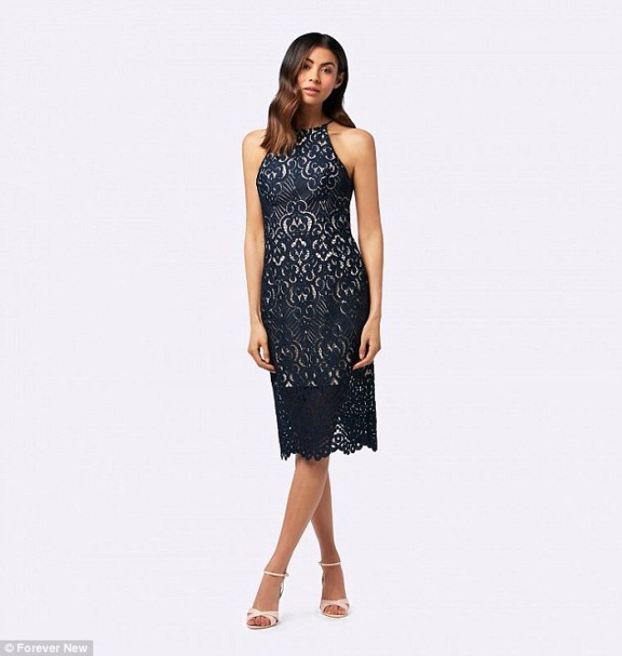 femeie rochie